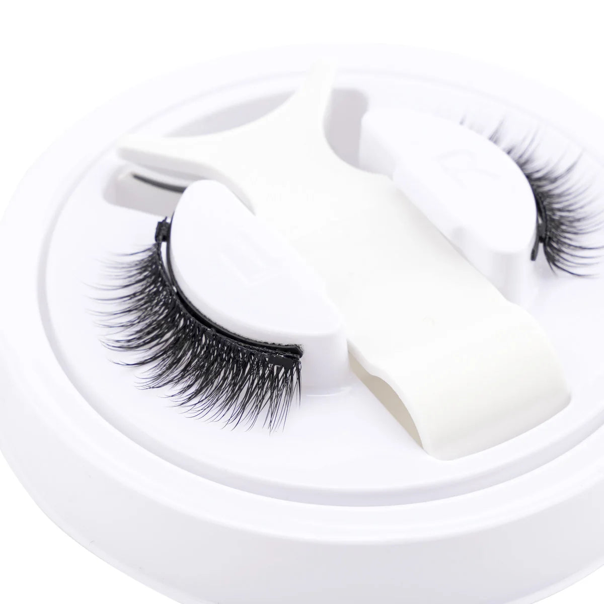 Pixor 1 Pair Magnetic Eyelashes Handmade Fluffy Faux Mink Lashes Reusable Natural False Eyelashes and Magnetic Tweezers