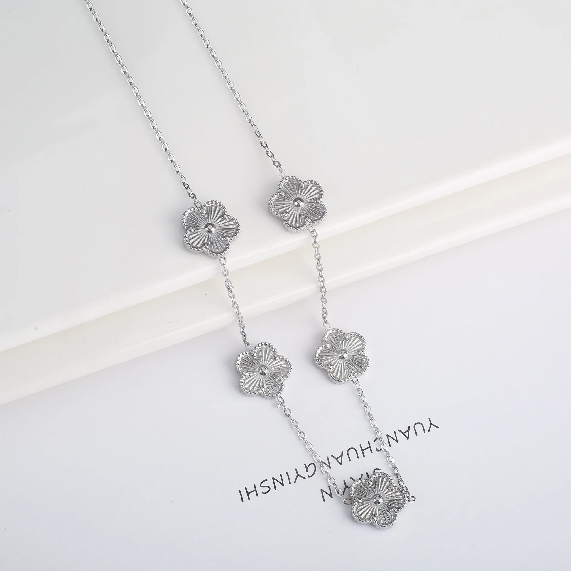 Pixor Stainless Steel Five Leaf Flower Petal Adjustable Clover Bracelet Classic for Woman