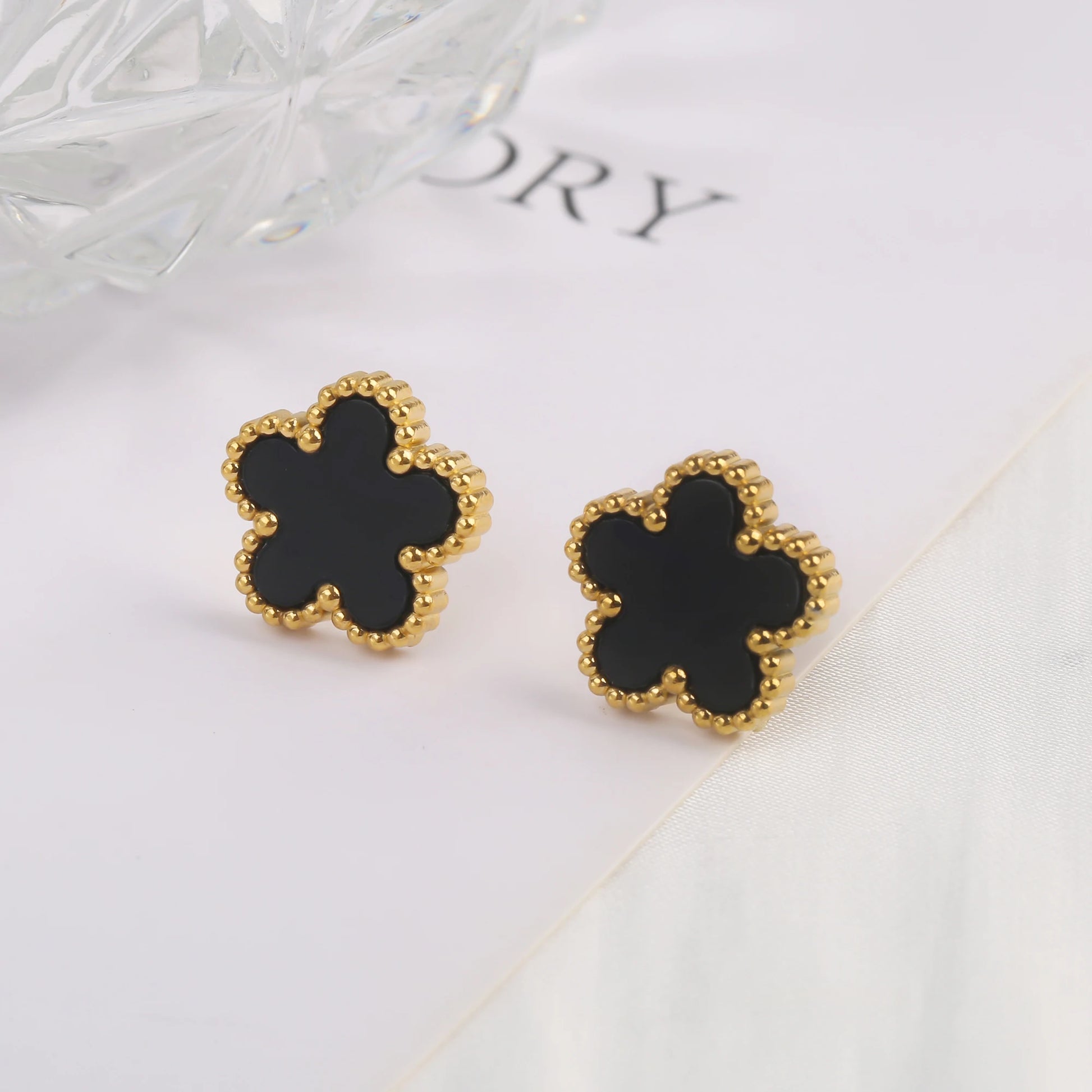 Pixor Stainless Steel Five Leaf Flower Petal Adjustable Clover Bracelet Classic for Woman